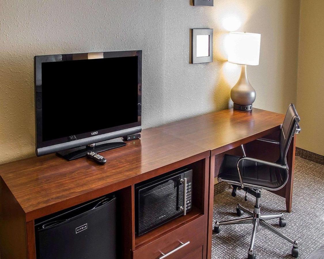 King Room - Disability Access at Comfort Inn Roseburg