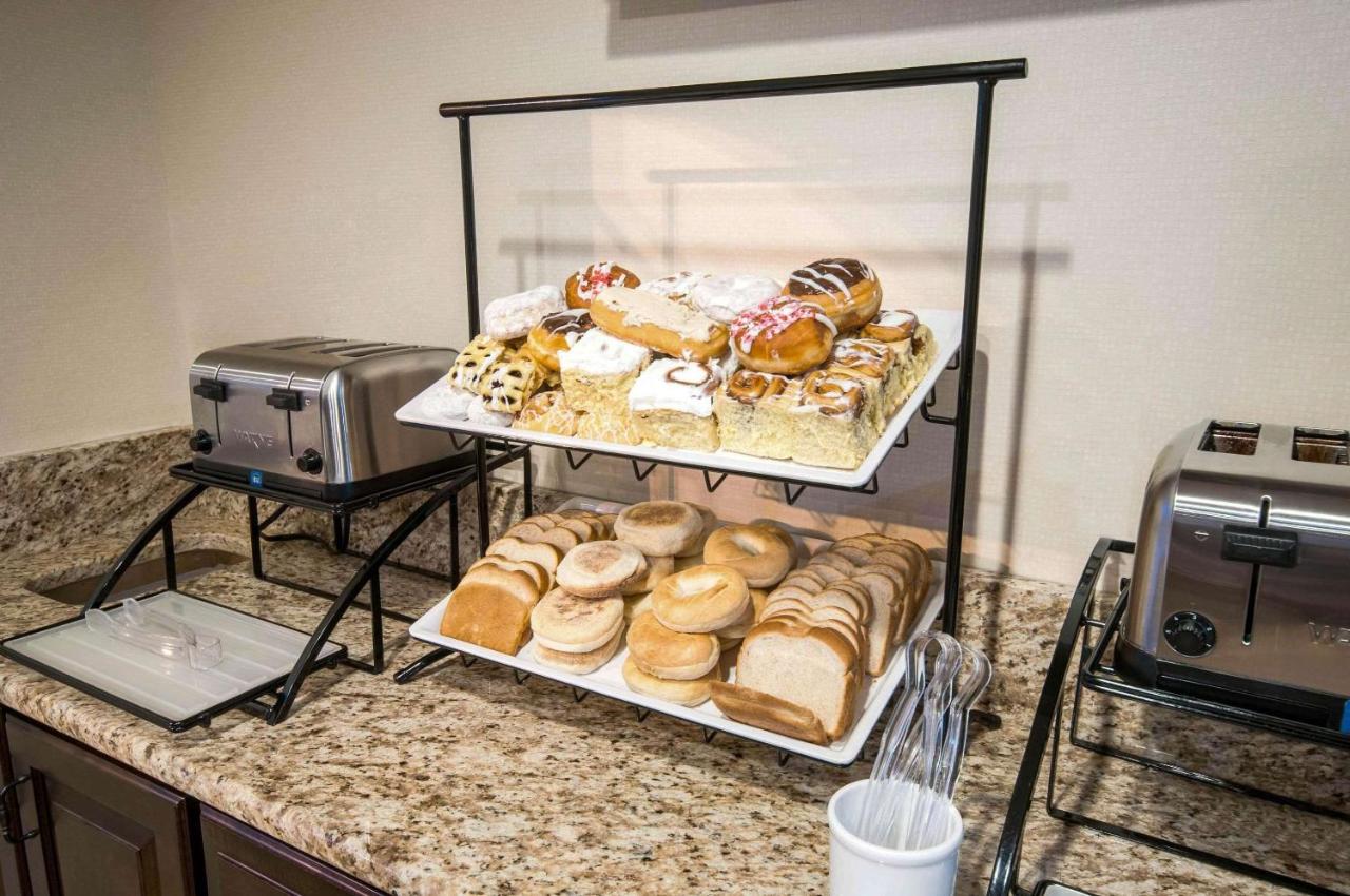  | Comfort Inn Amish Country