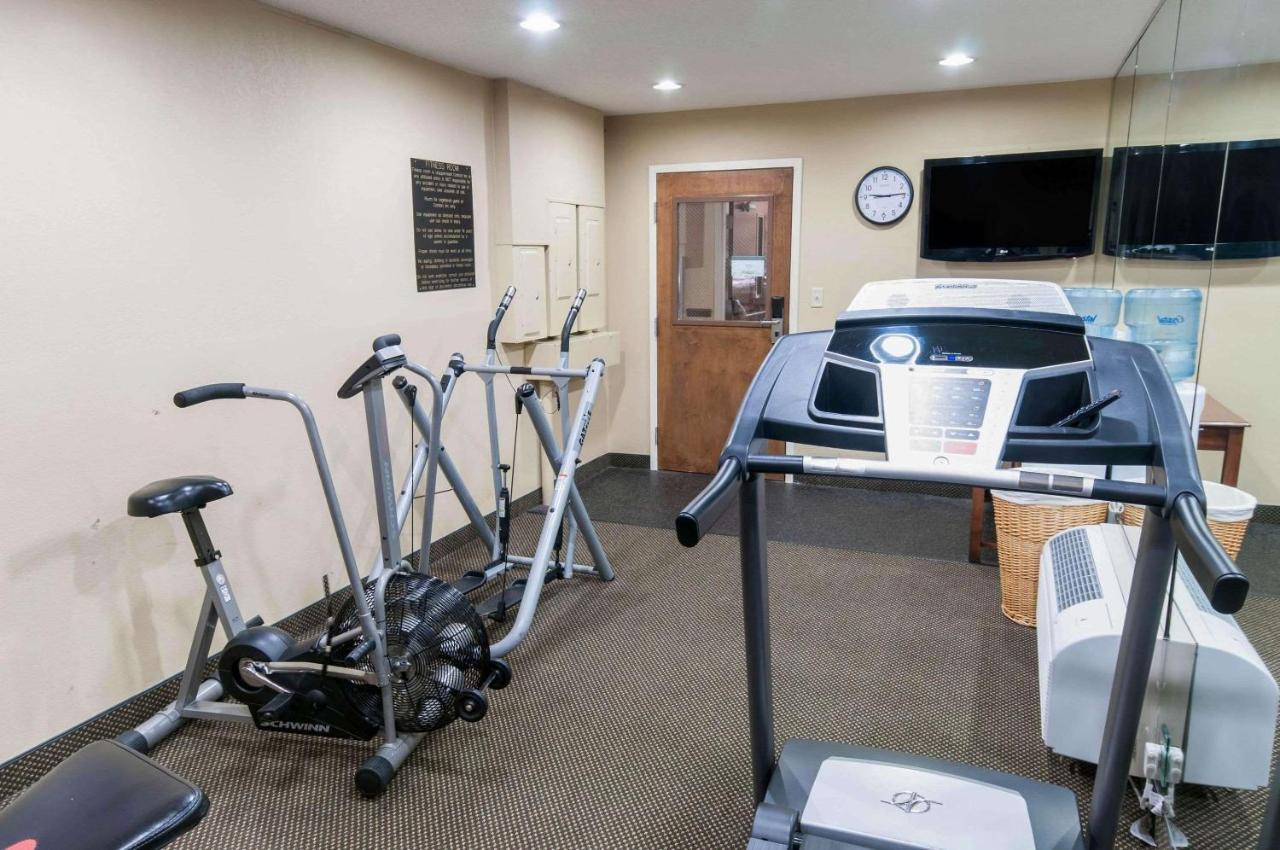  | Comfort Inn Amish Country