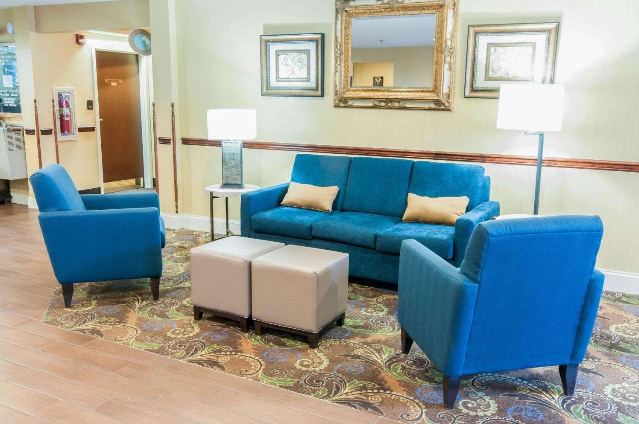 | Comfort Inn Amish Country