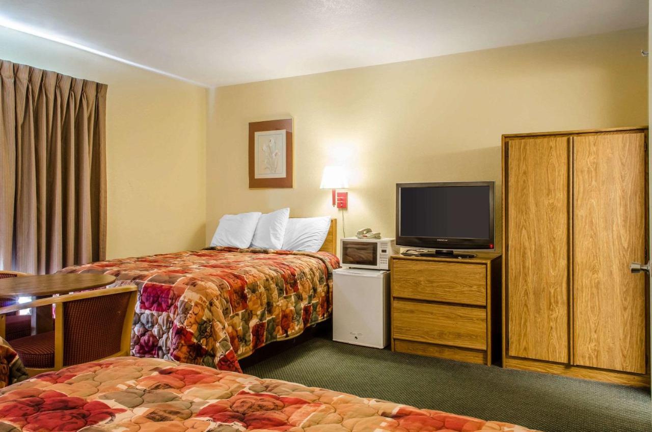 | Relax Inn
