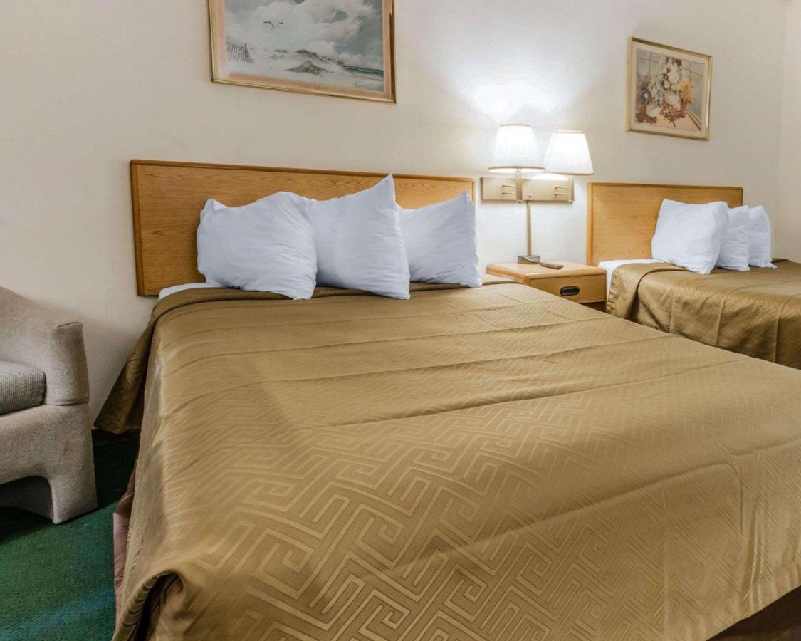  | Econo Lodge Altoona I-99