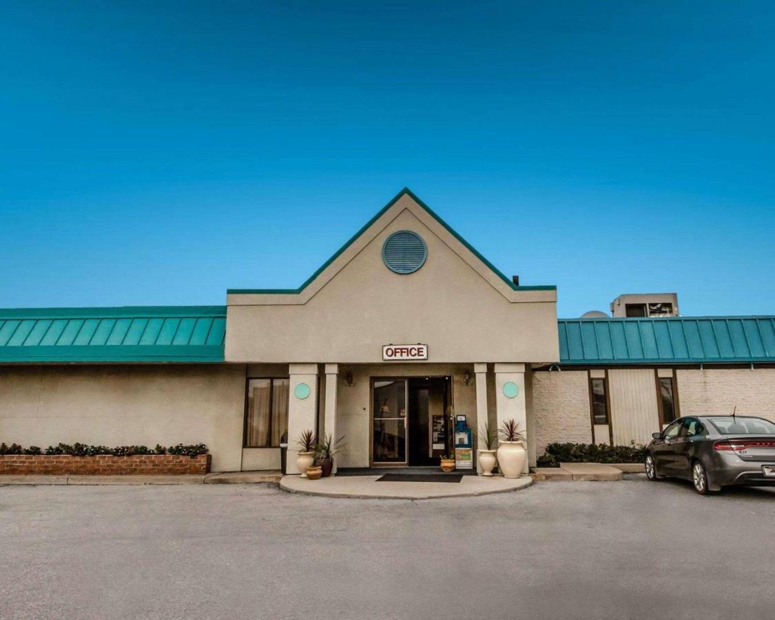  | Econo Lodge Altoona I-99