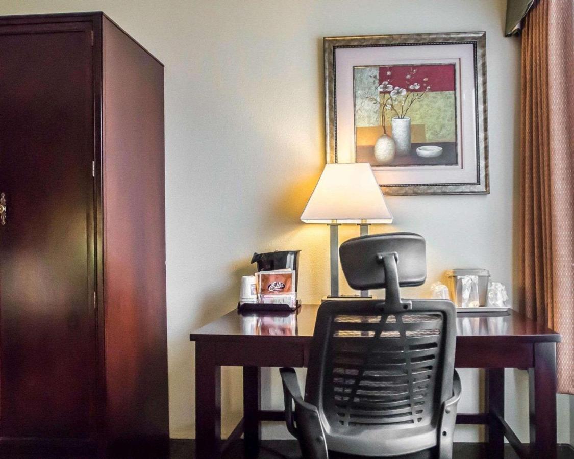 | Quality Inn Mill Hall - Lamar