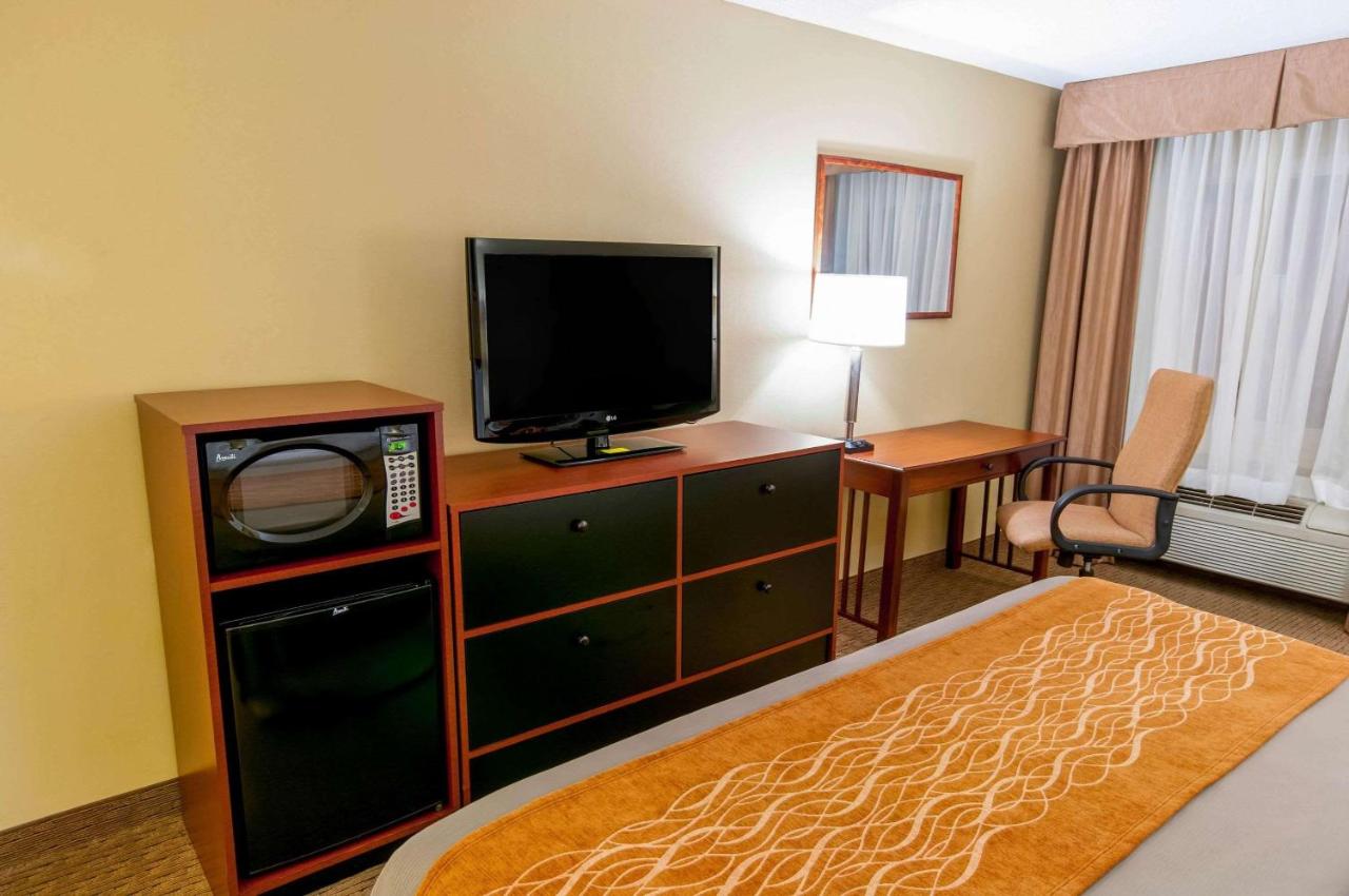  | Comfort Inn Amish Country