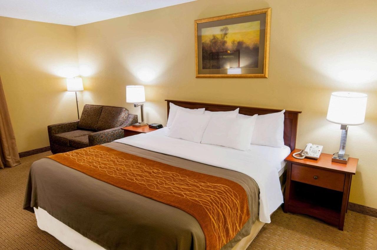 | Comfort Inn Amish Country