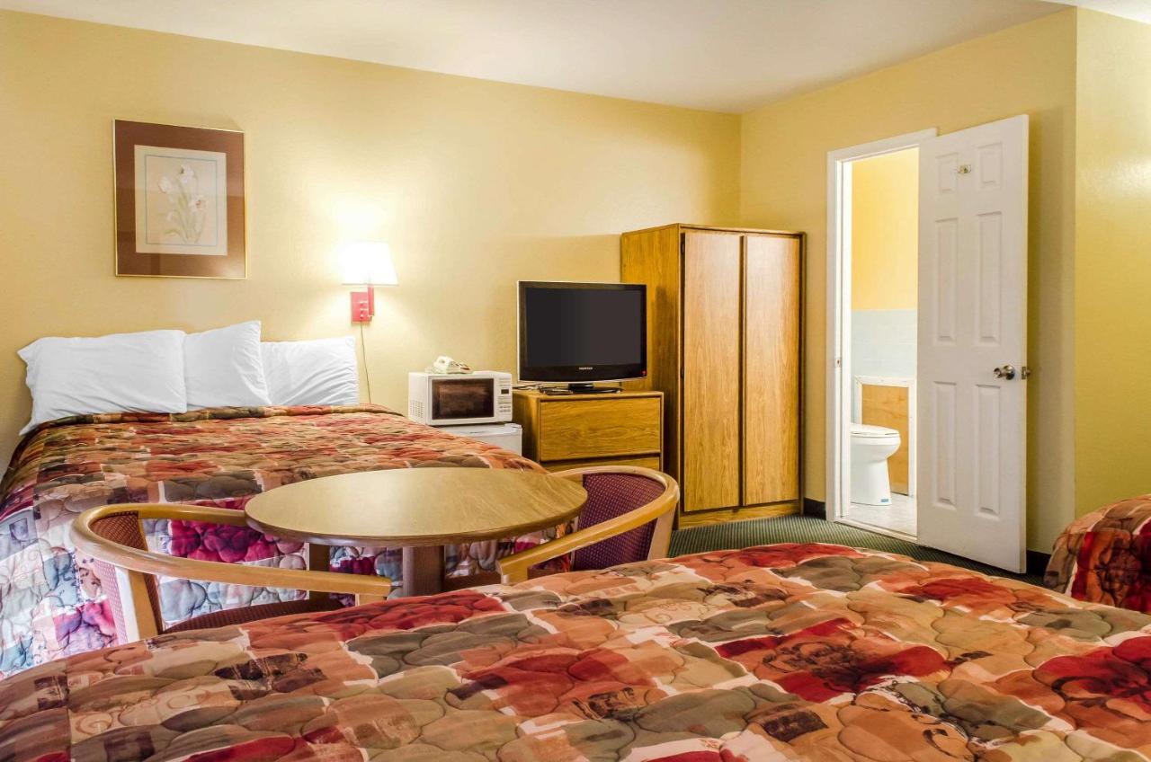 | Relax Inn