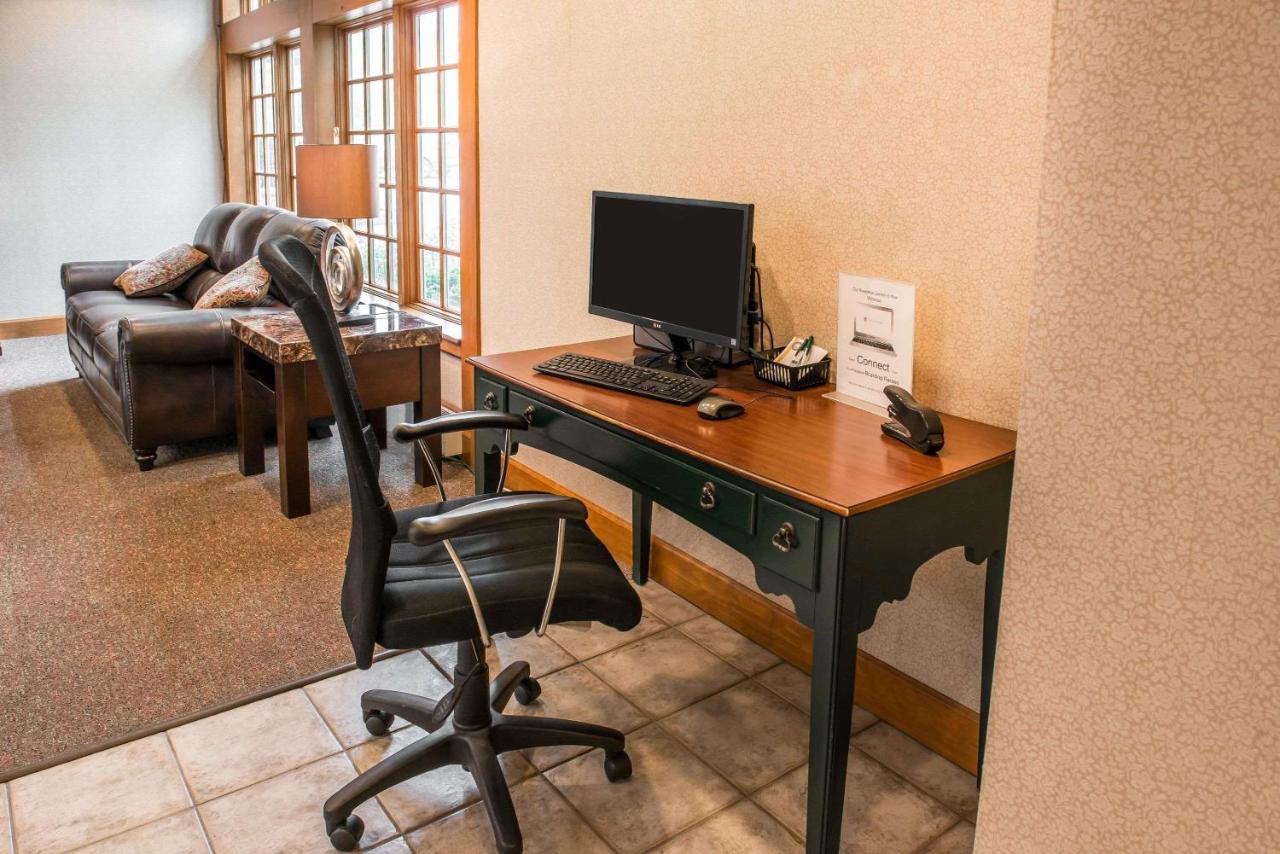  | Quality Inn Pittsburgh Airport