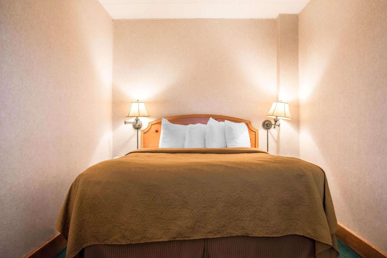  | Quality Inn Pittsburgh Airport