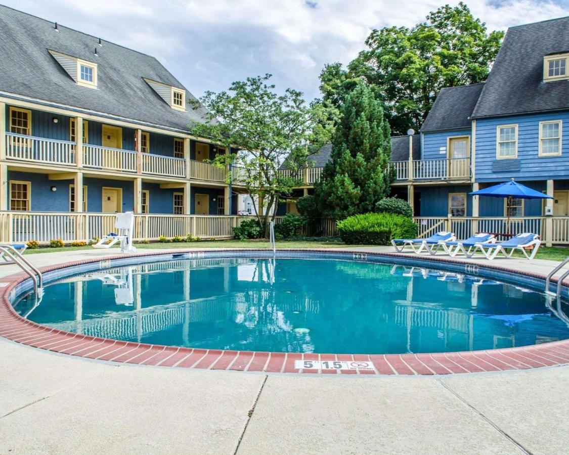  | Clarion Inn Strasburg - Lancaster