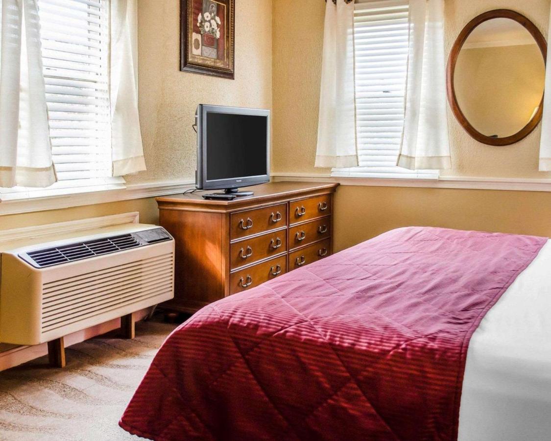  | Clarion Inn Strasburg - Lancaster