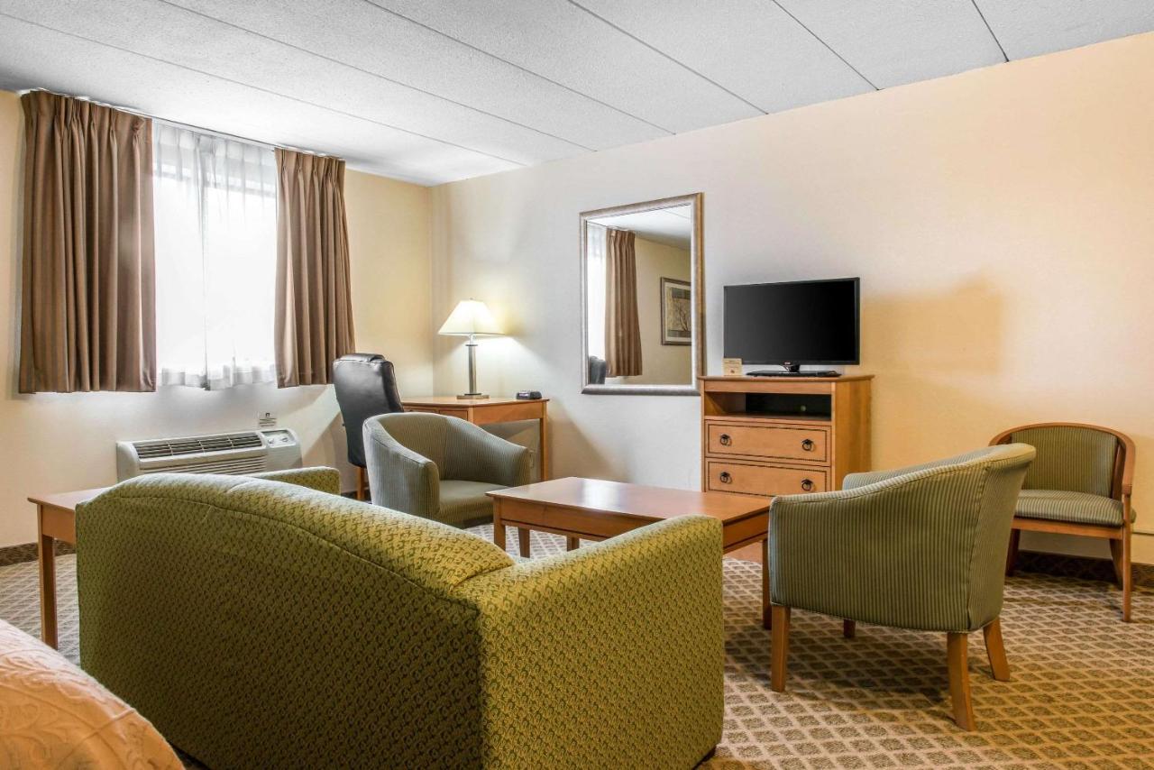 | Quality Inn & Suites Fairview