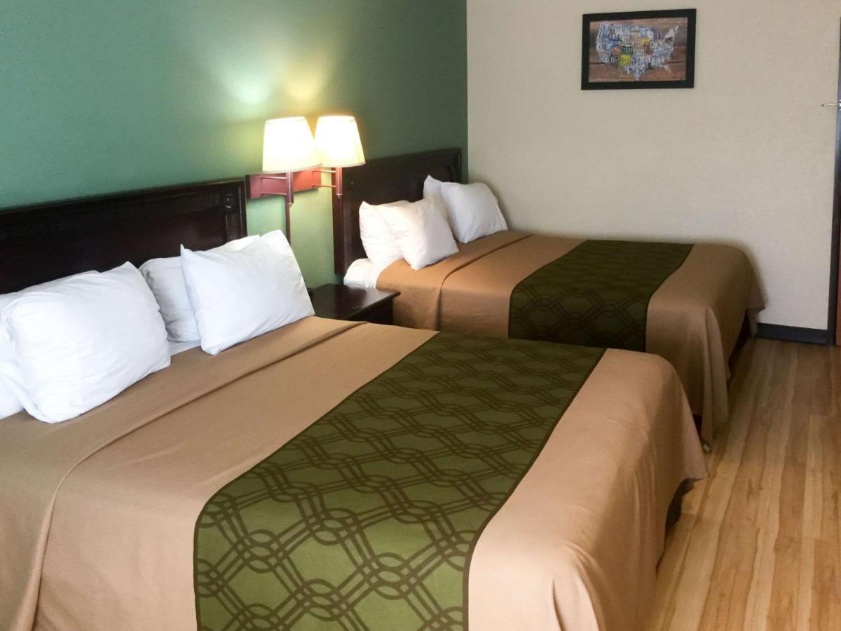 Queen Room with Two Queen Beds - Non-Smoking at Econo Lodge Harrisburg - Hershey