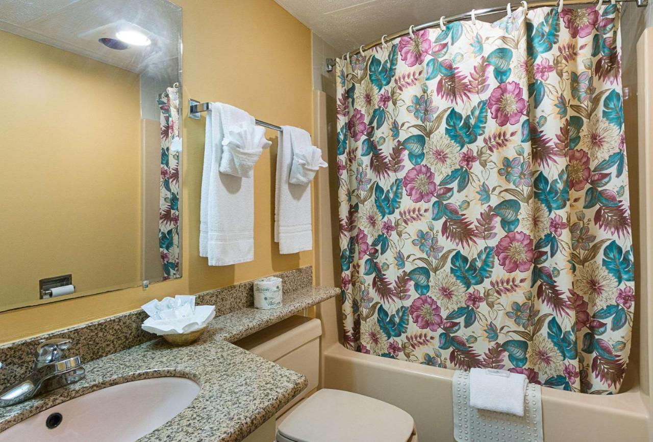 | Rodeway Inn Milford - I-84