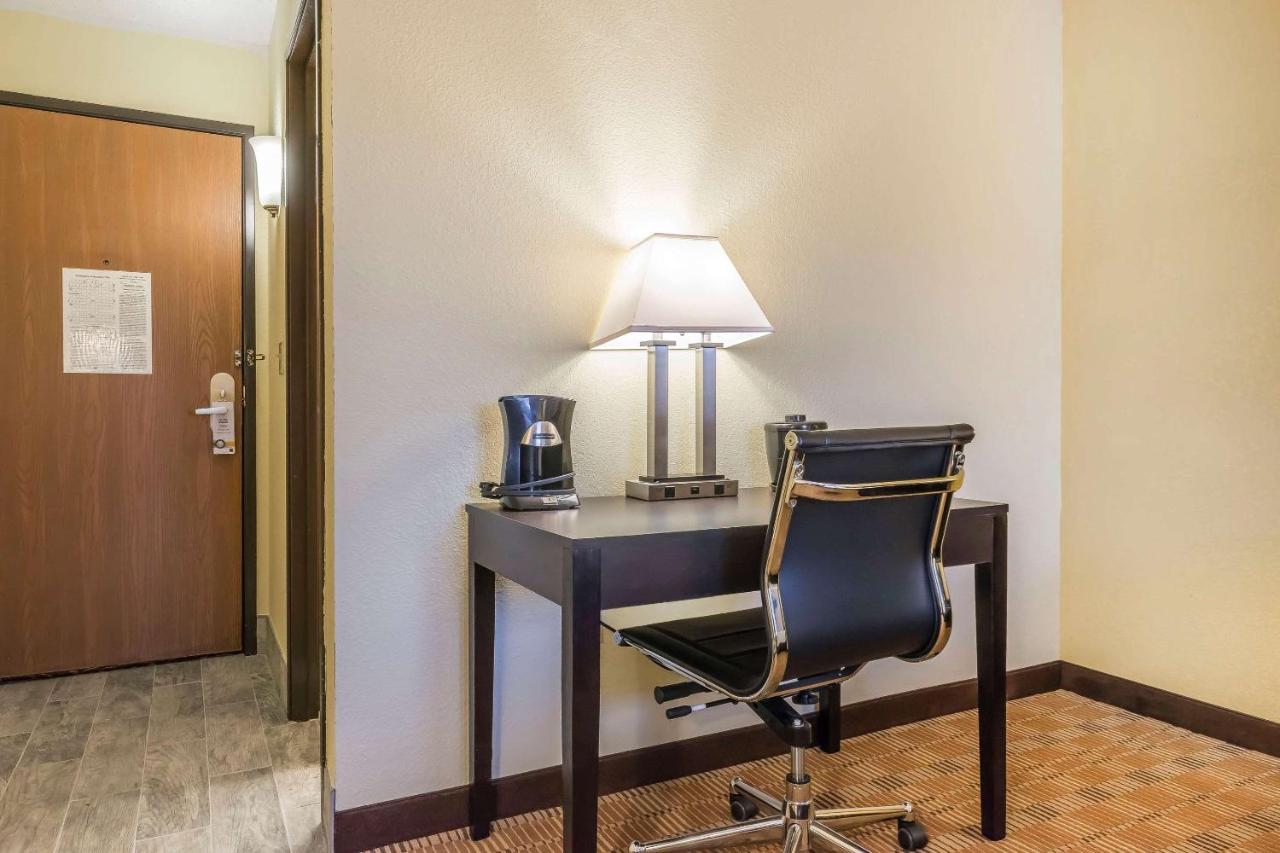 | Quality Inn & Suites Harmarville