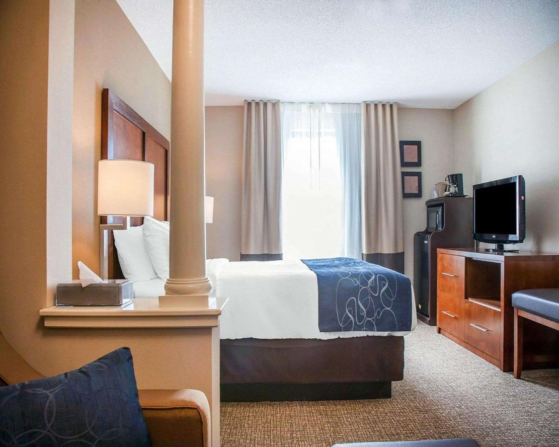 | Comfort Suites West Warwick - Providence