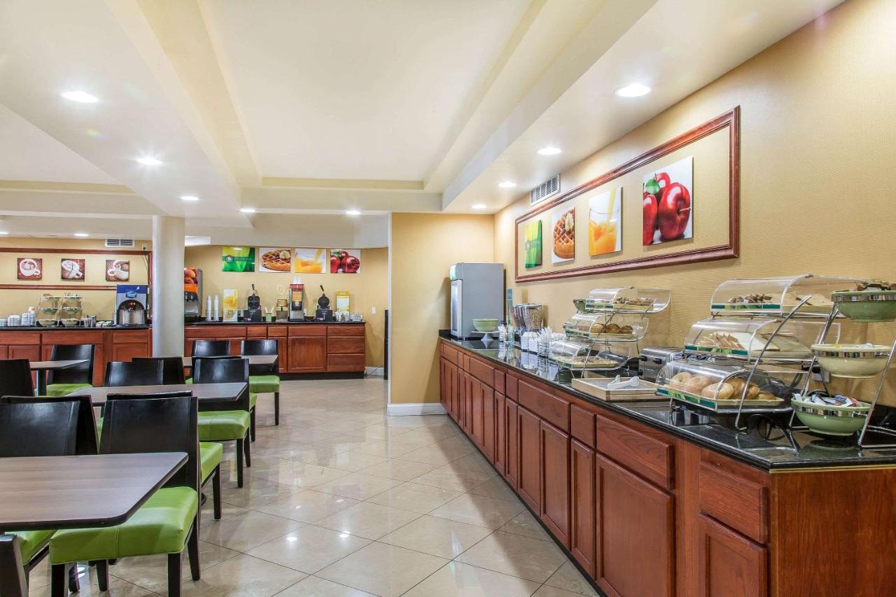 | Quality Inn and Suites Newport - Middletown
