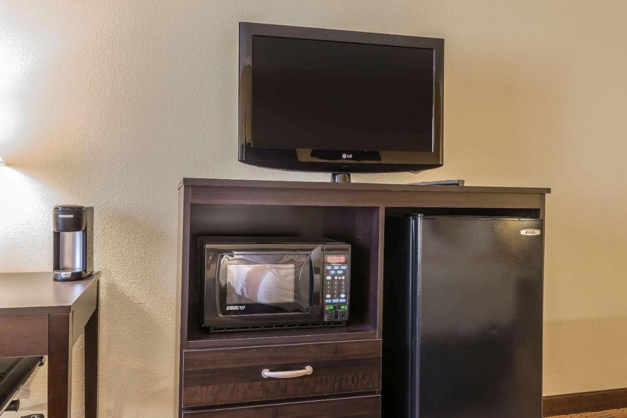 | Quality Inn & Suites Harmarville