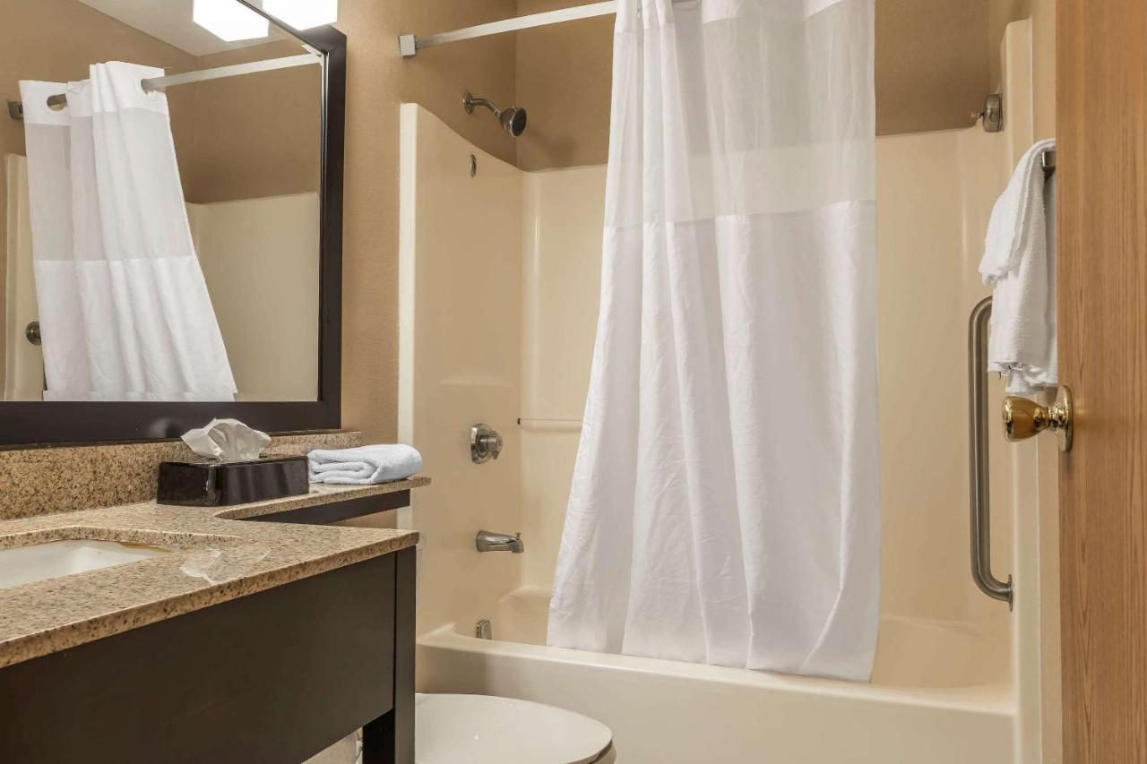 | Quality Inn & Suites Harmarville