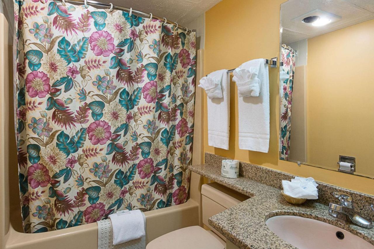 | Rodeway Inn Milford - I-84
