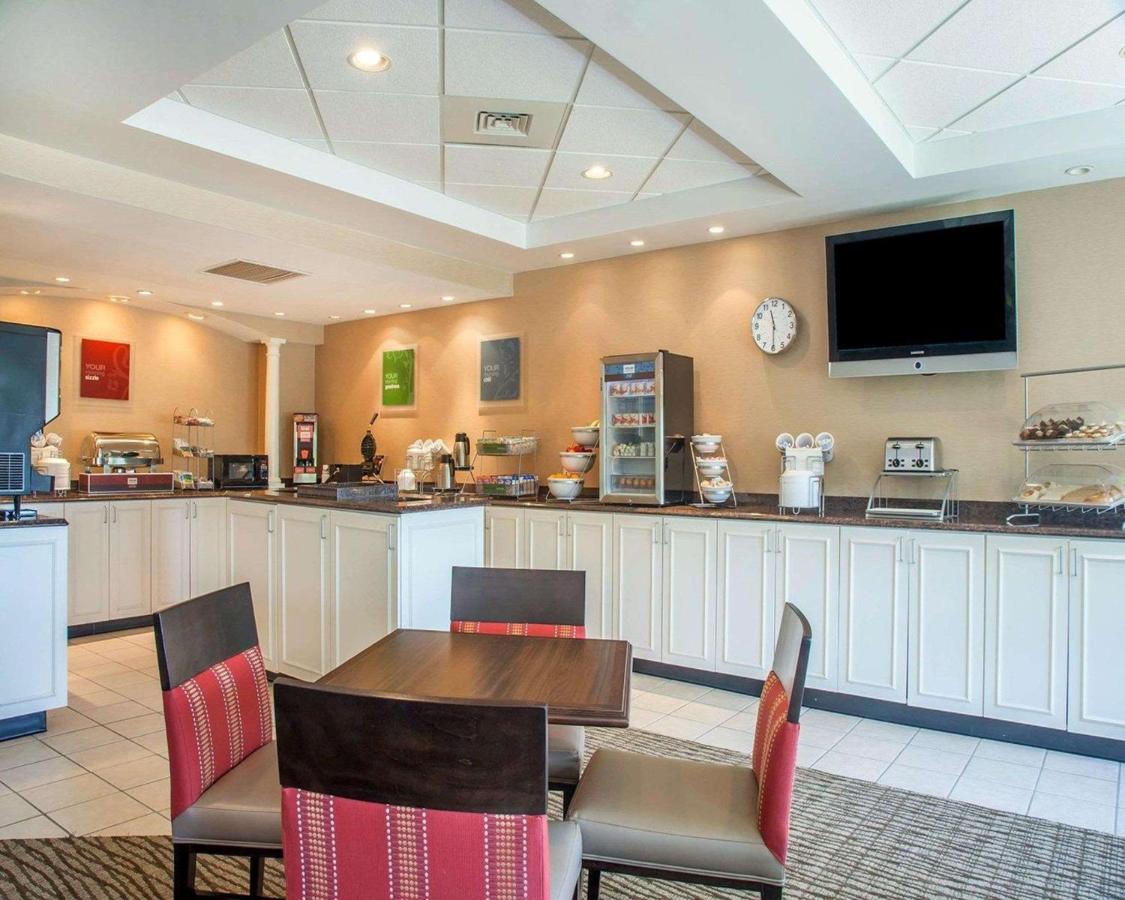 | Comfort Suites West Warwick - Providence