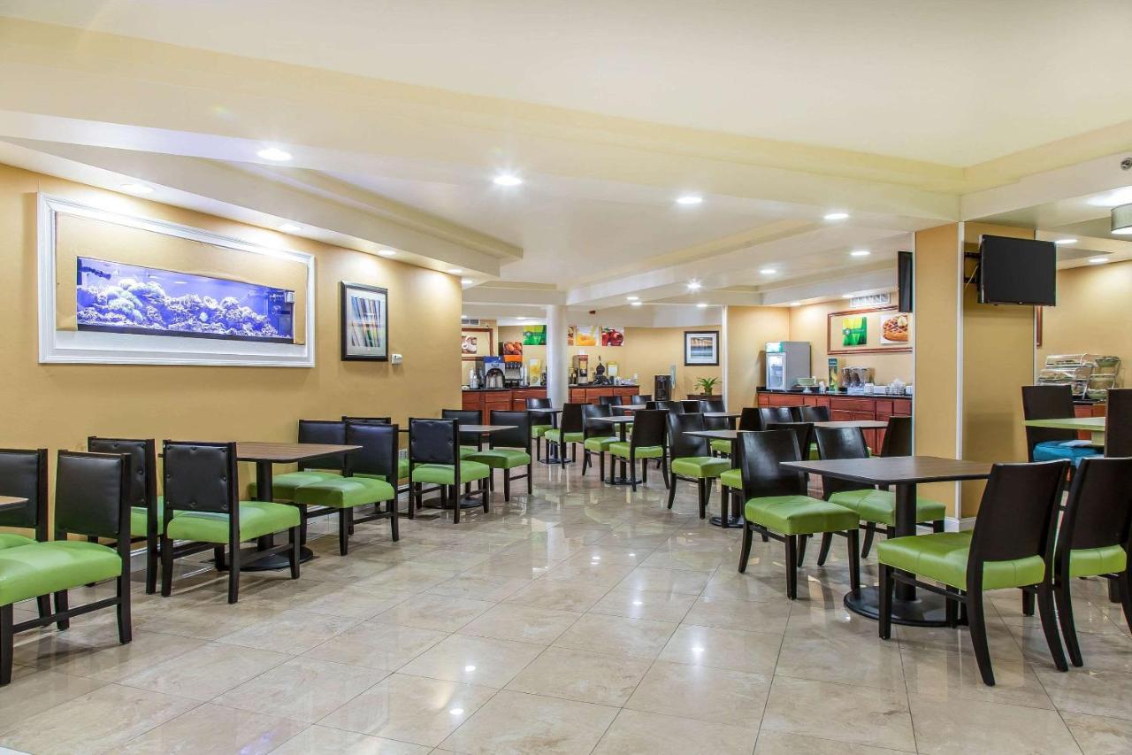 | Quality Inn and Suites Newport - Middletown