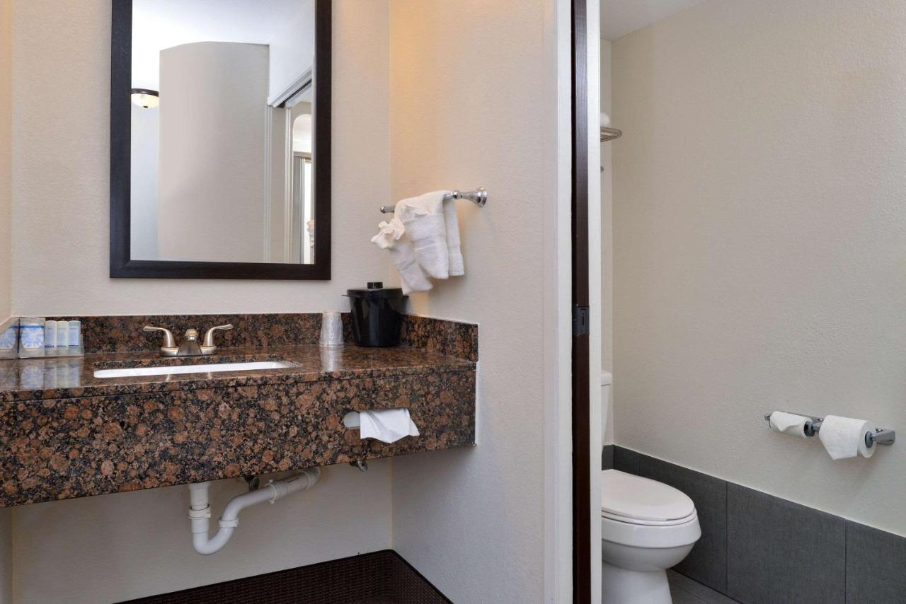 King Room - Non-Smoking at Sleep Inn Beaufort near MCAS