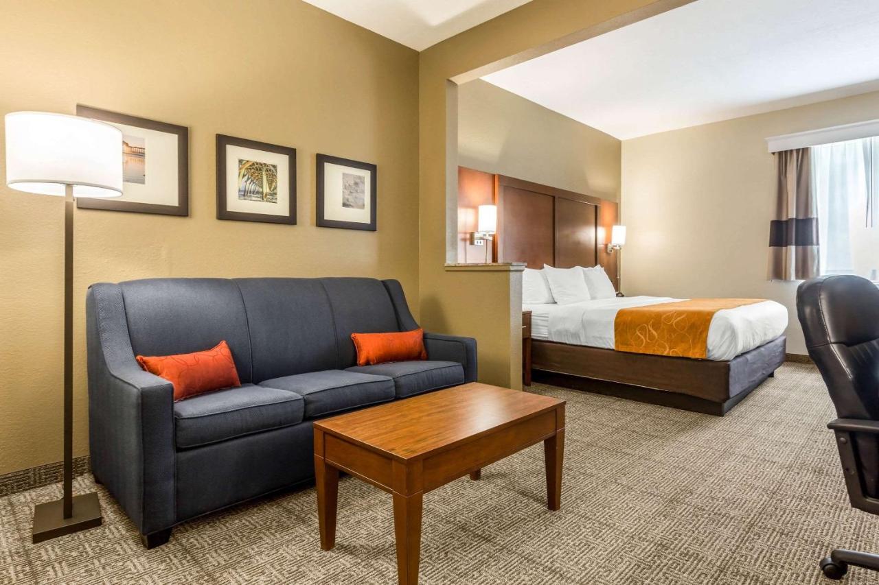  | Comfort Suites At the University