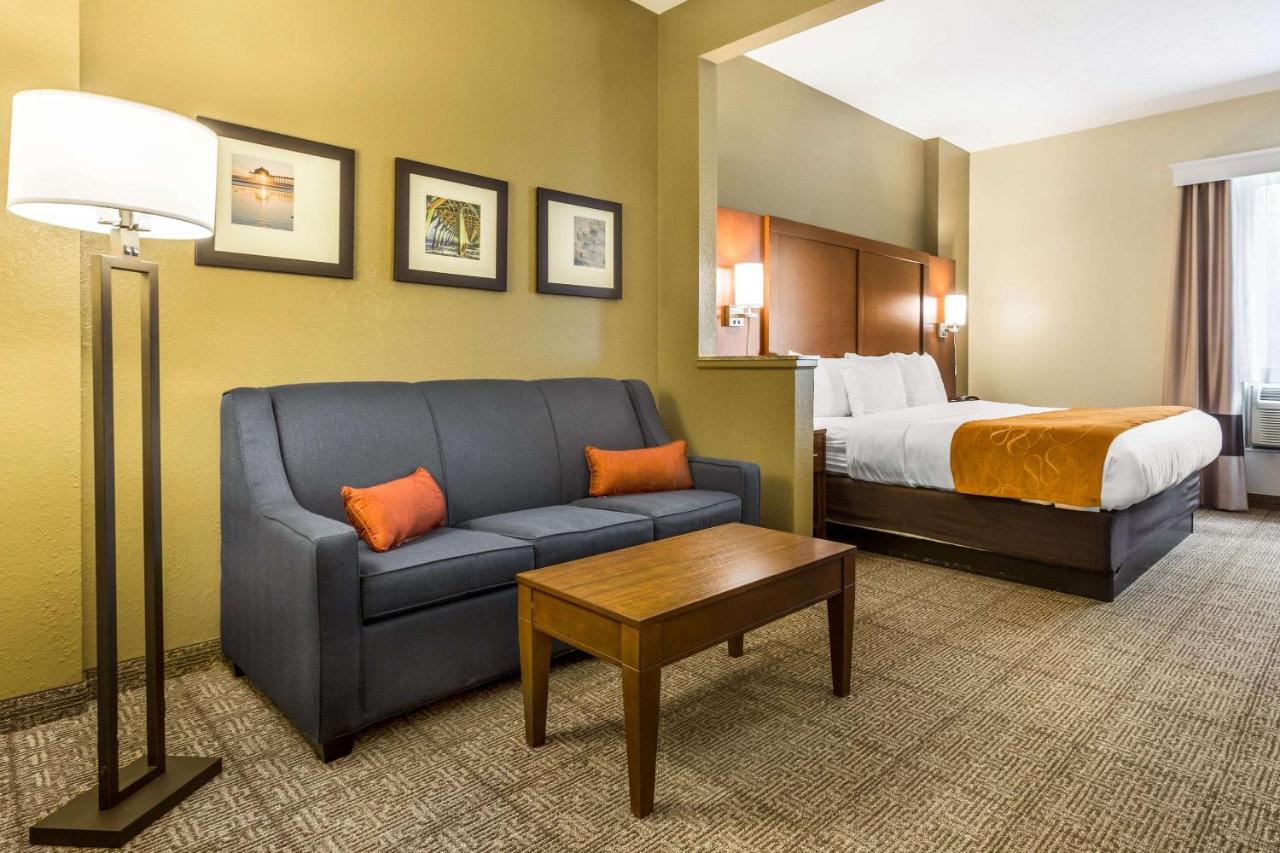  | Comfort Suites At the University