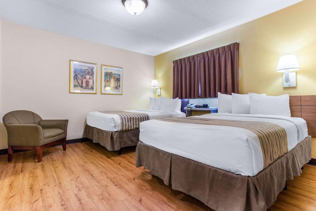 Deluxe Quadruple Room - Non-Smoking at Studio 6 Extended Stay - Myrtle Beach, SC