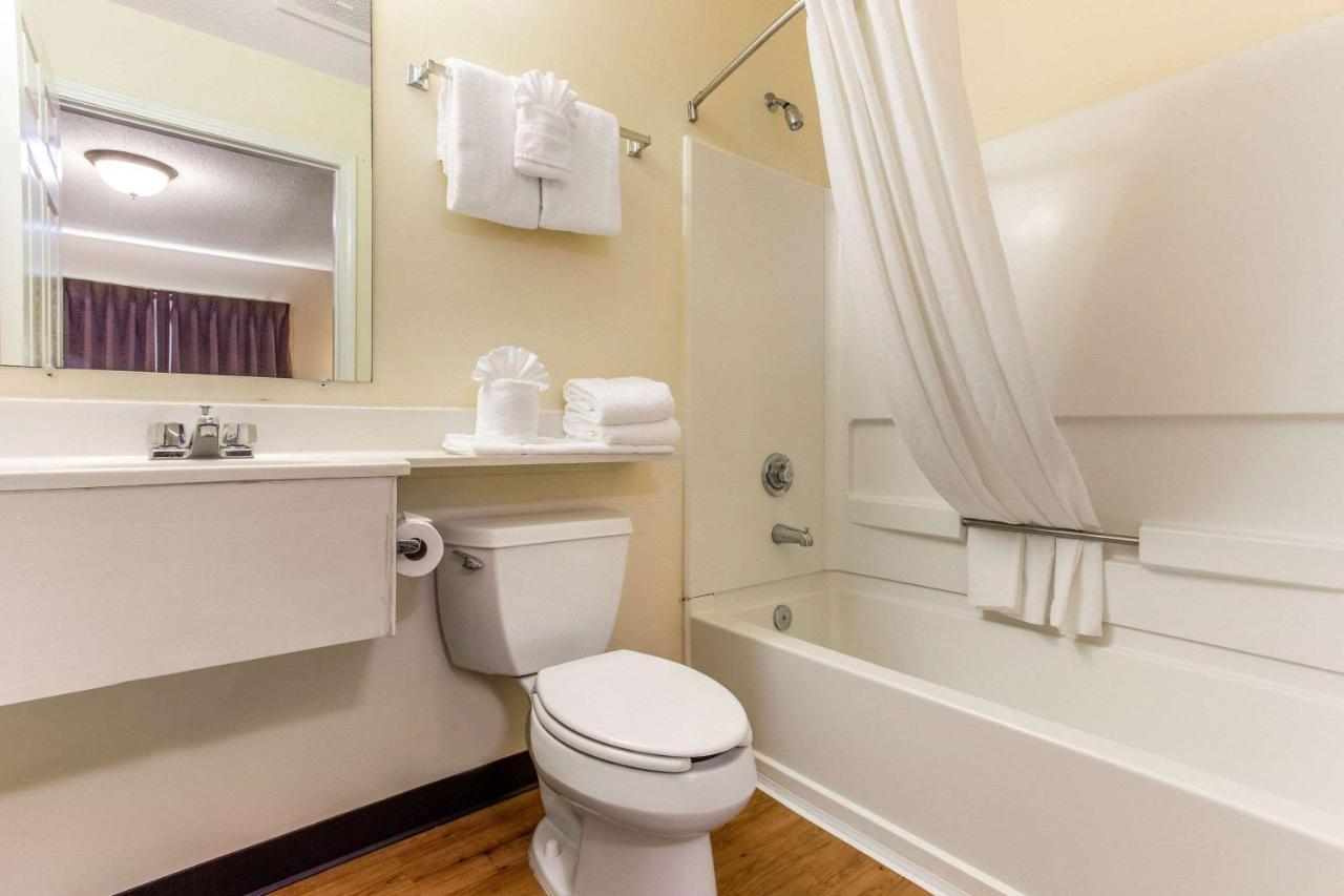 Deluxe Quadruple Room - Non-Smoking at Studio 6 Extended Stay - Myrtle Beach, SC