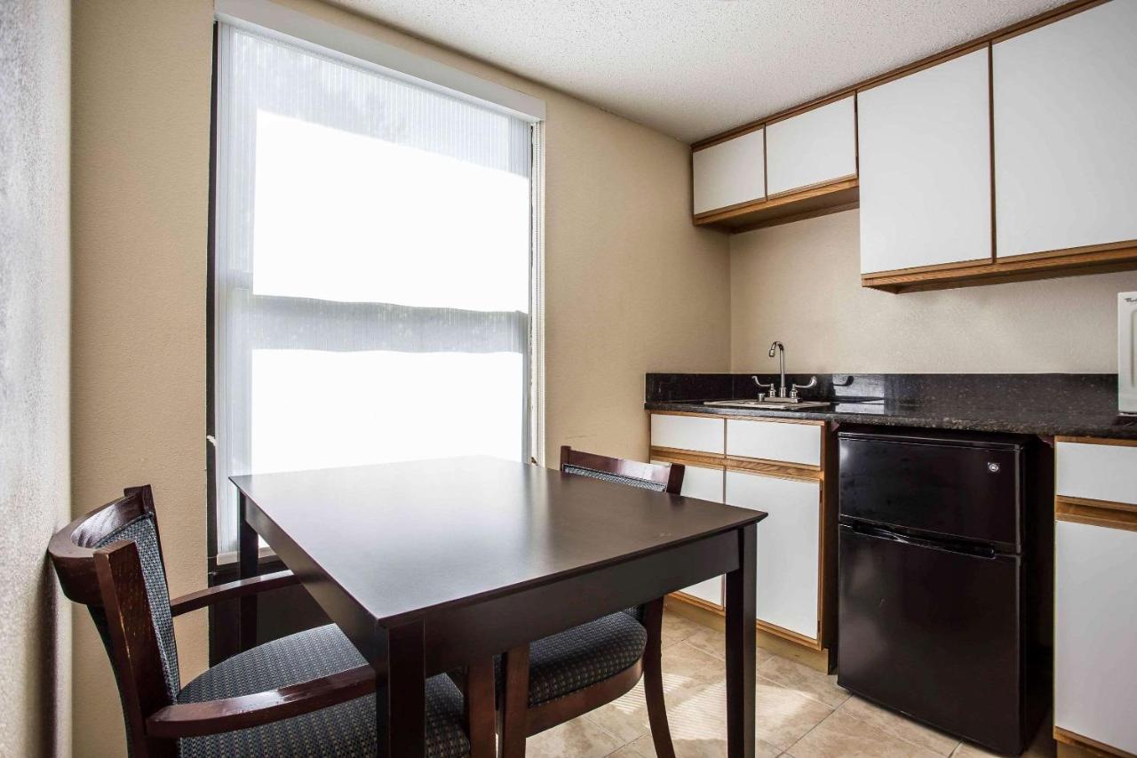  | Quality Inn Union US Hwy 176