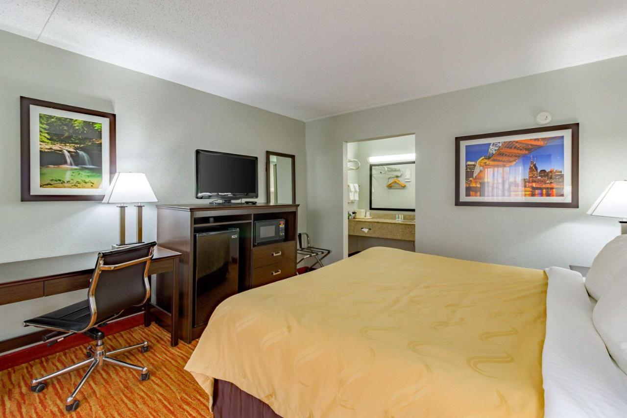 King Room - Non-Smoking at Quality Inn Goodlettsville