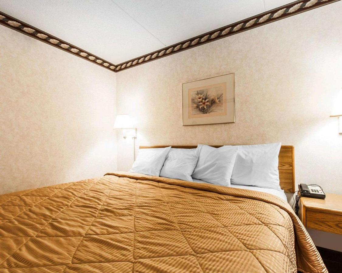 King Room - Non-Smoking at Rodeway Inn Sweetwater South