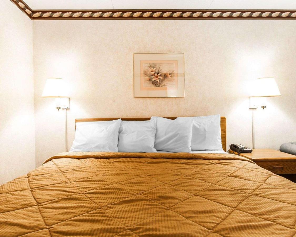 King Room - Non-Smoking at Rodeway Inn Sweetwater South