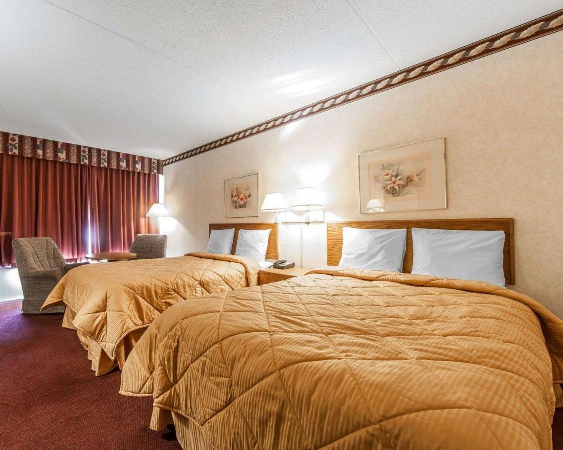 Double Room with Two Double Beds - Non-Smoking at Rodeway Inn Sweetwater South