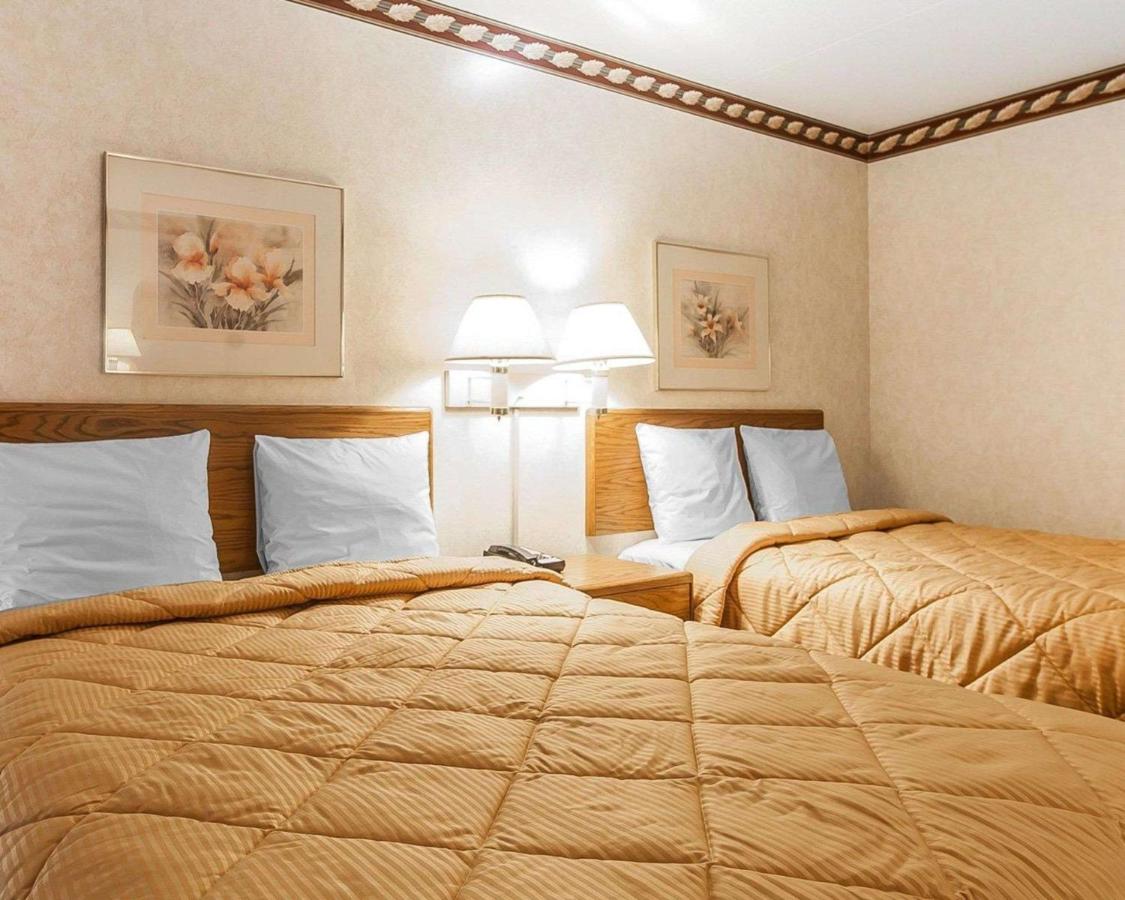 Double Room with Two Double Beds - Non-Smoking at Rodeway Inn Sweetwater South