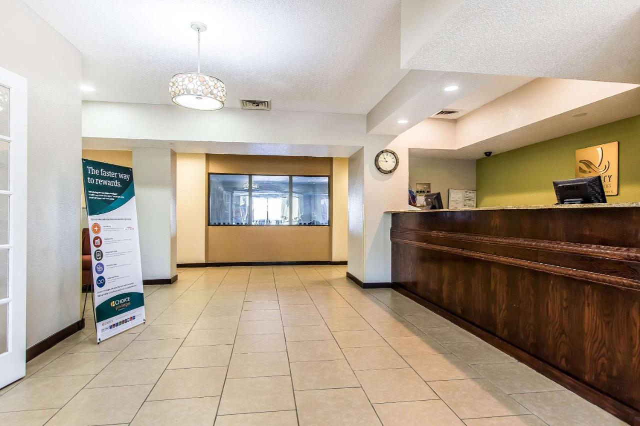 | Quality Inn & Suites La Vergne