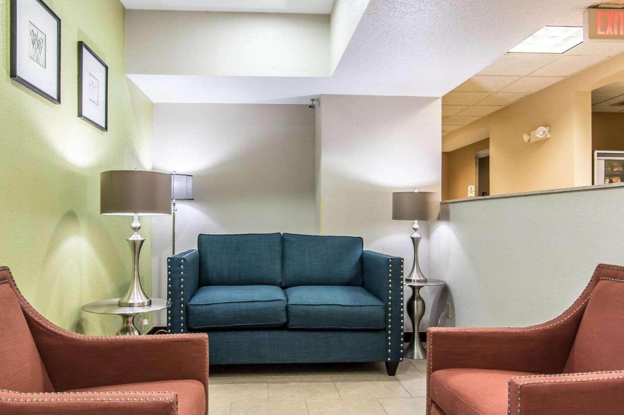 | Quality Inn & Suites La Vergne