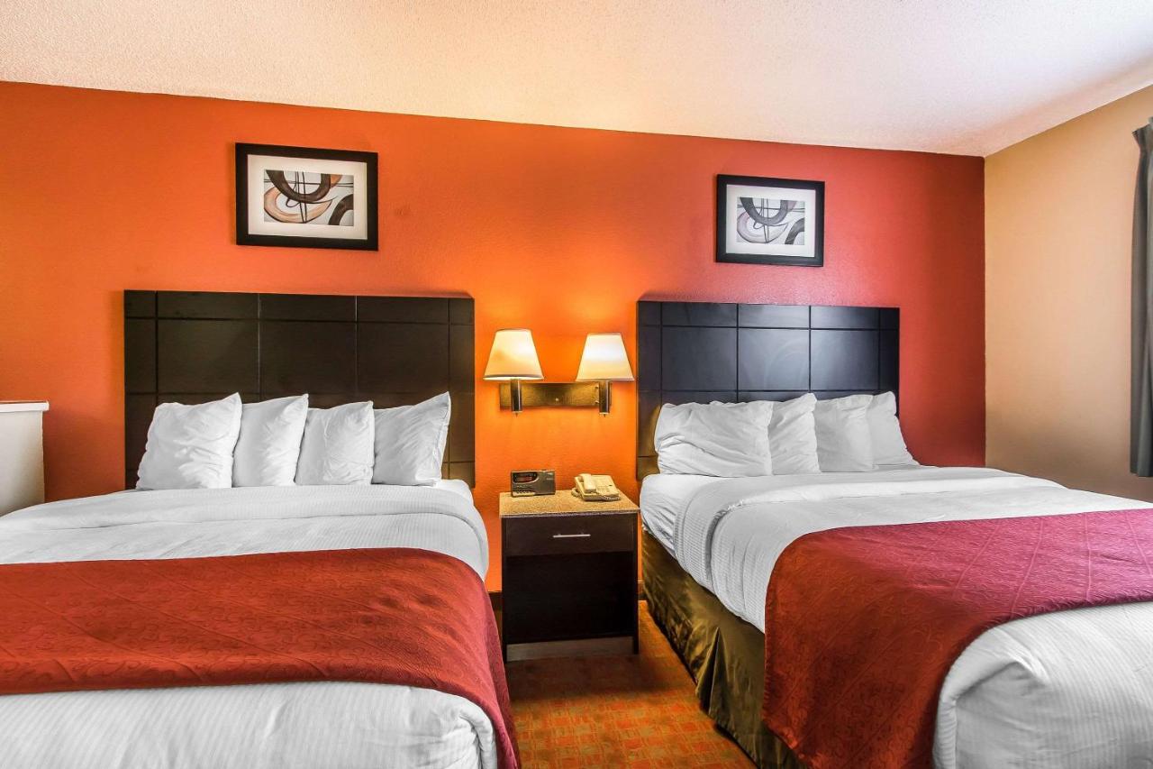 | Quality Inn & Suites La Vergne