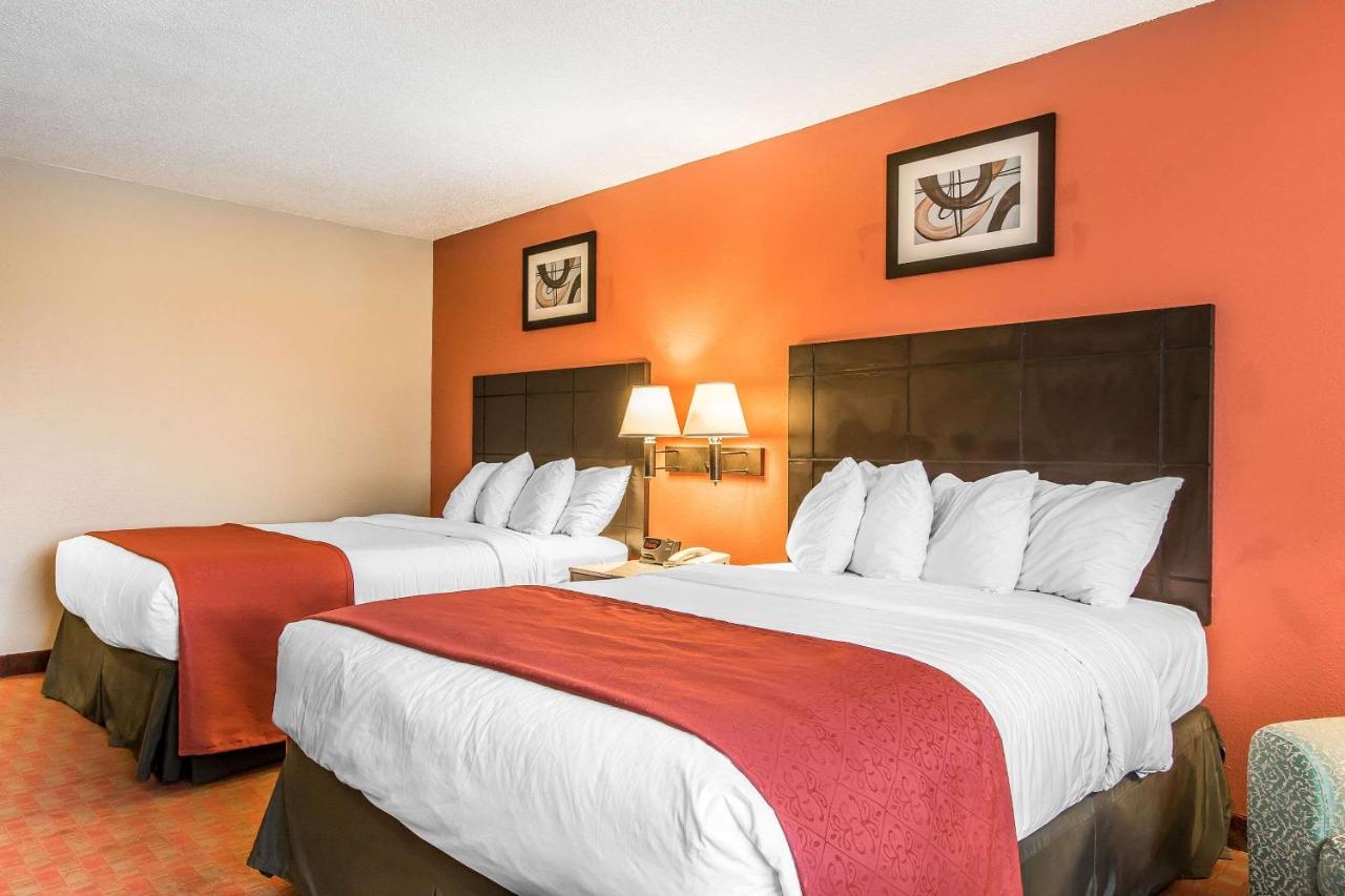 | Quality Inn & Suites La Vergne
