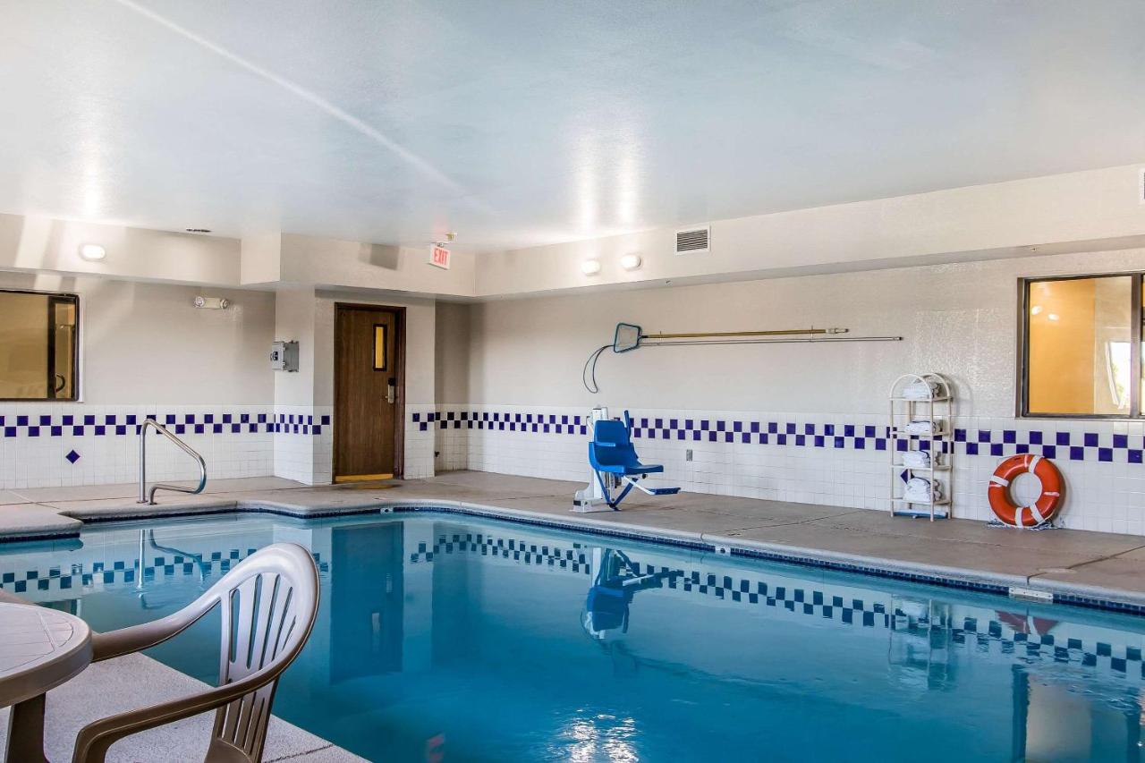 | Quality Inn & Suites La Vergne