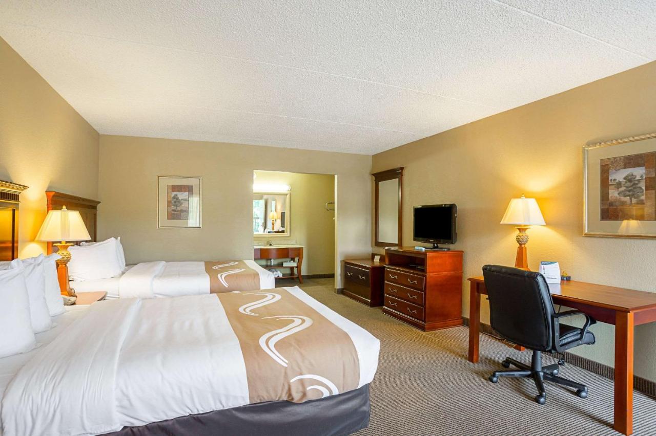 | Quality Inn Hurricane Mills