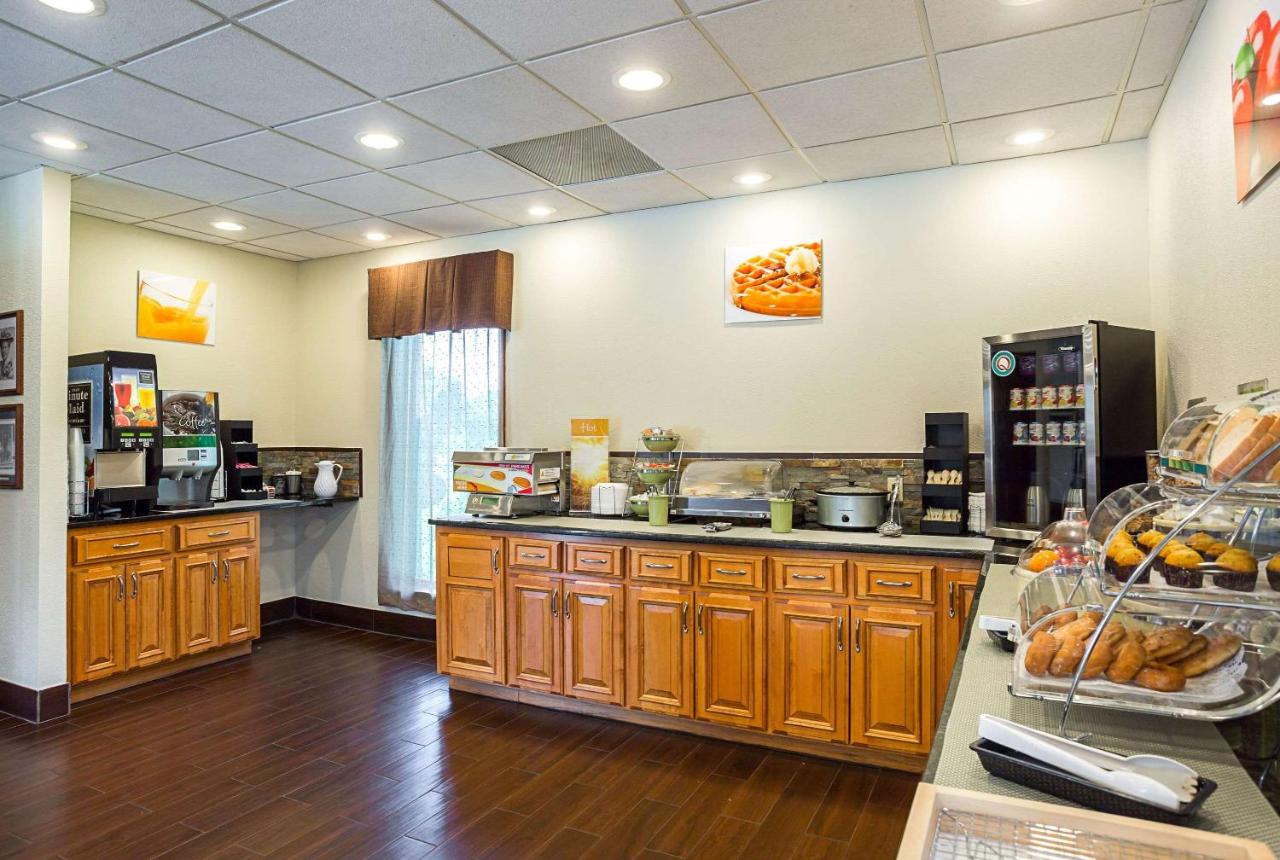  | Quality Inn Hurricane Mills