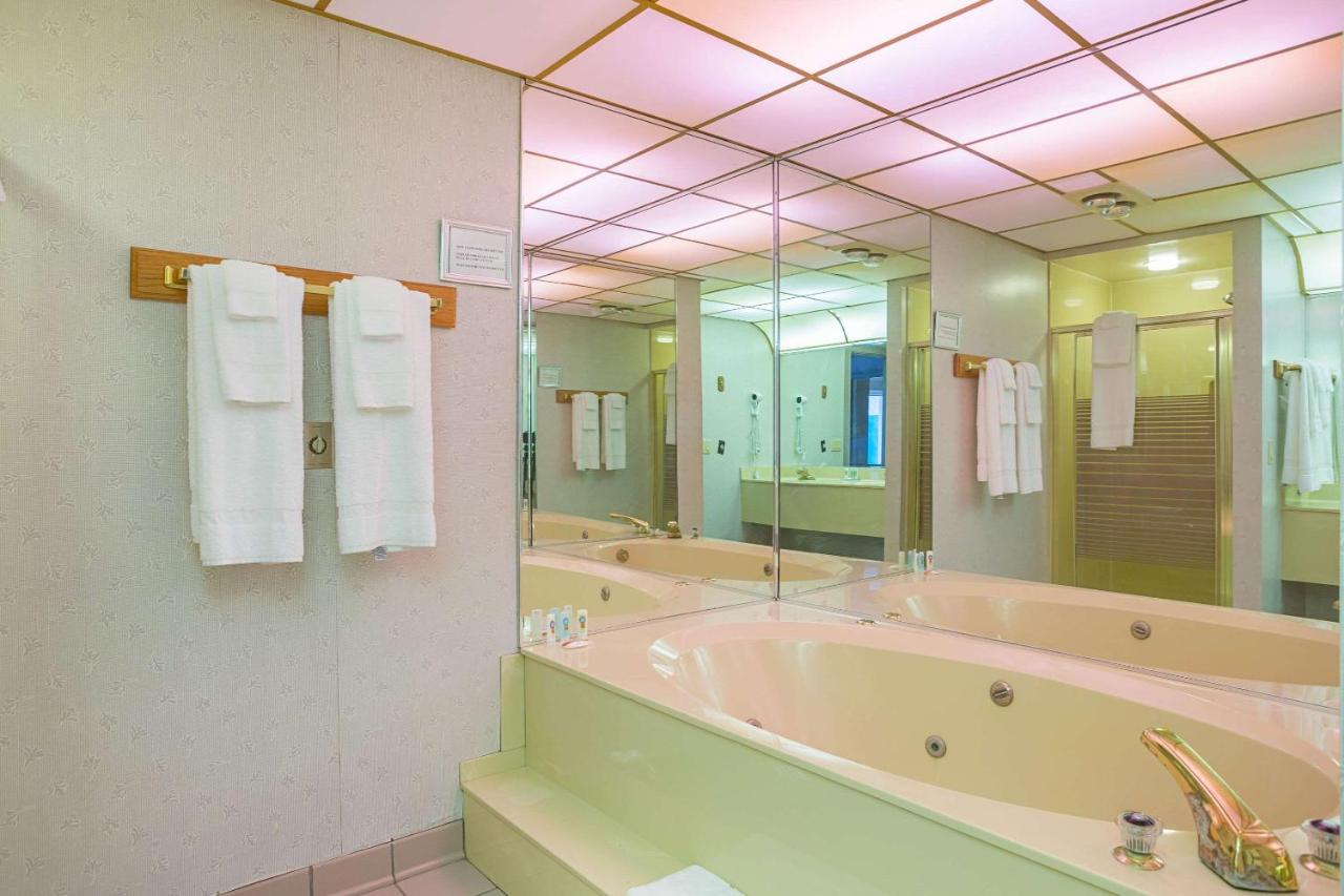 | Quality Inn Hurricane Mills