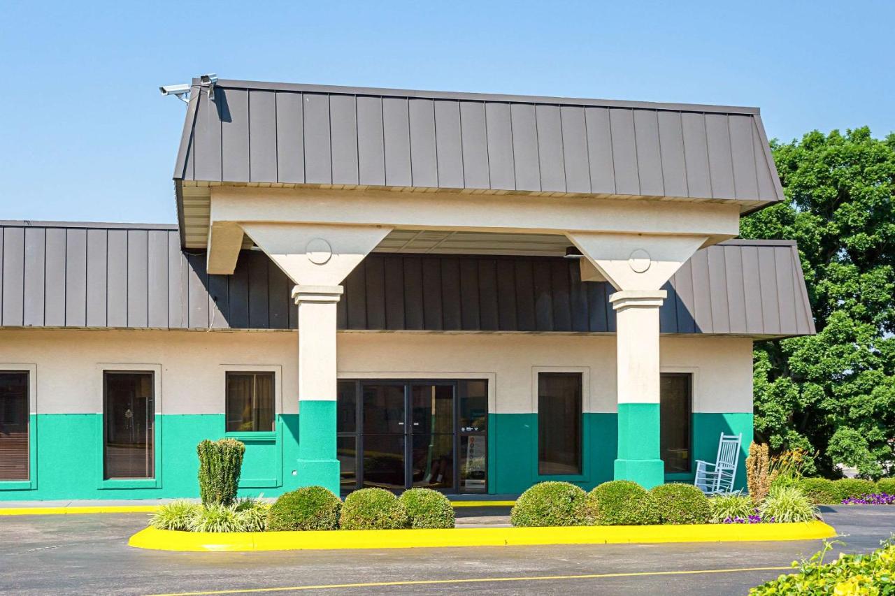 | Quality Inn Hurricane Mills