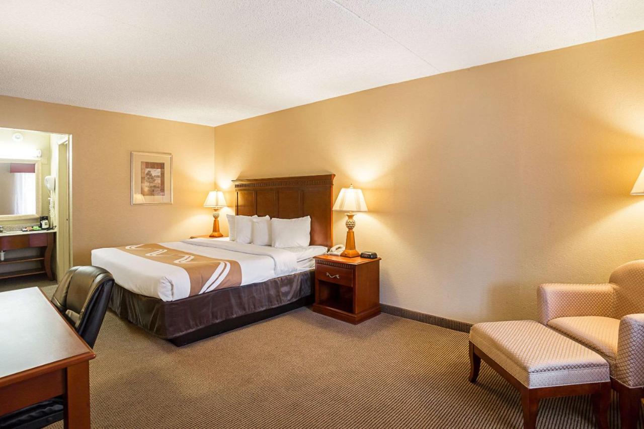 | Quality Inn Hurricane Mills