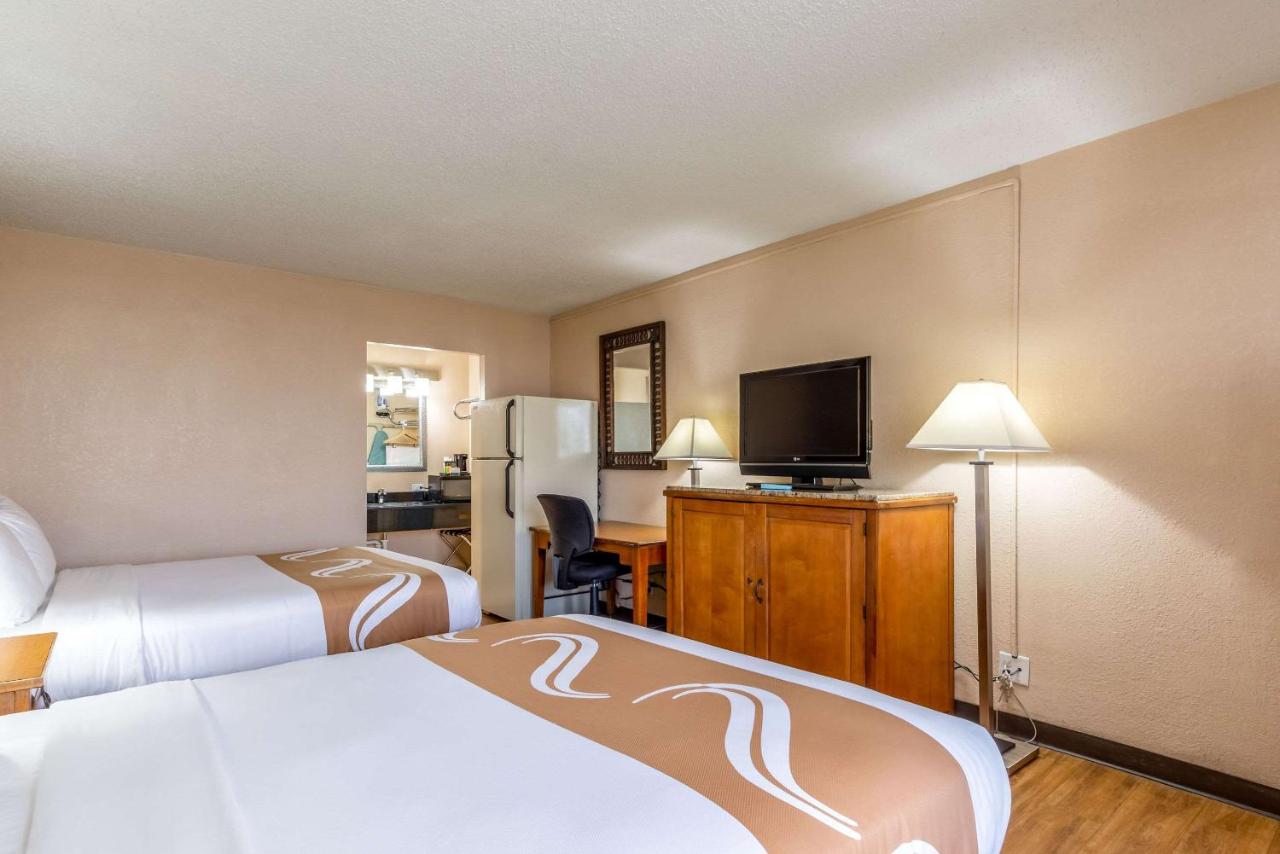 Premium Queen Room with Two Queen Beds at Quality Inn Pasadena - Houston East