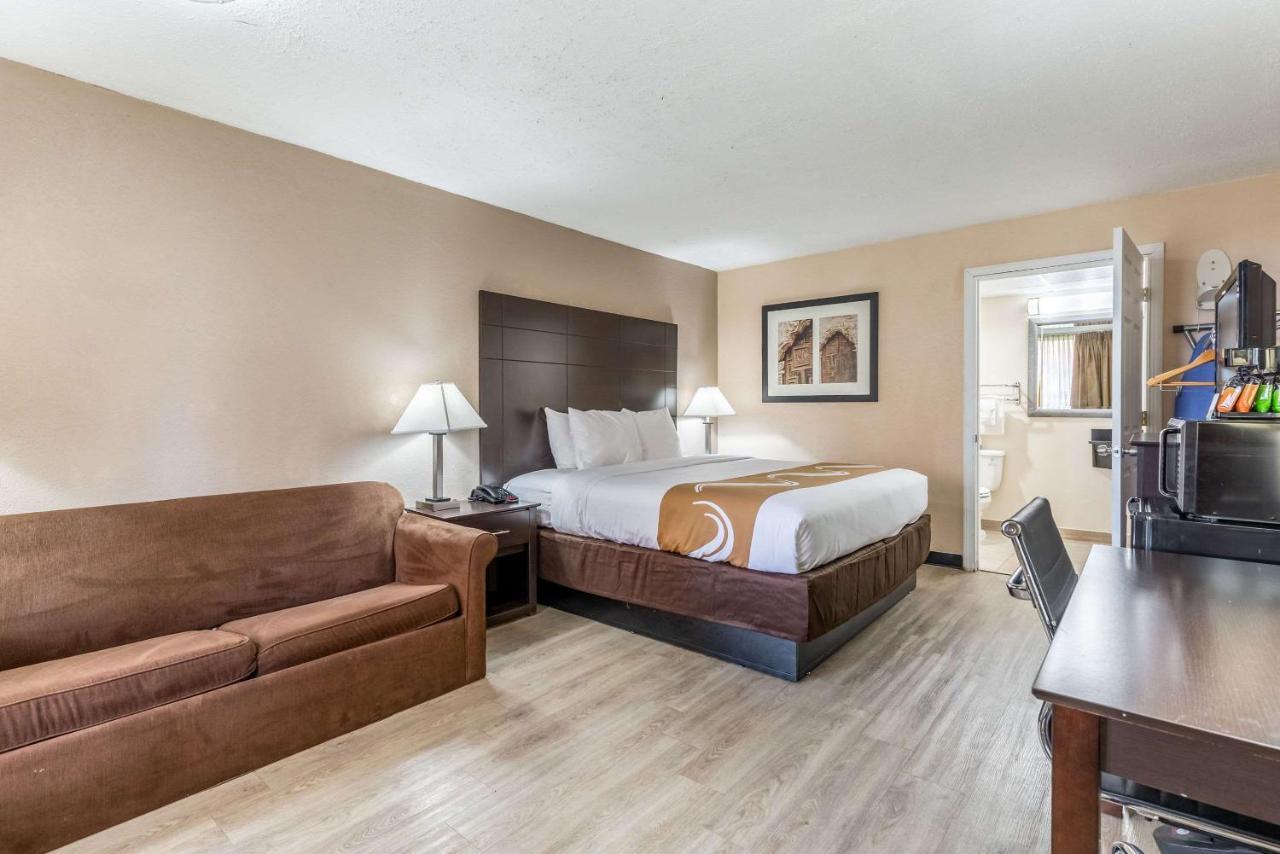Standard King Room - Mobility Accessible/Non-Smoking at Quality Inn Pasadena - Houston East