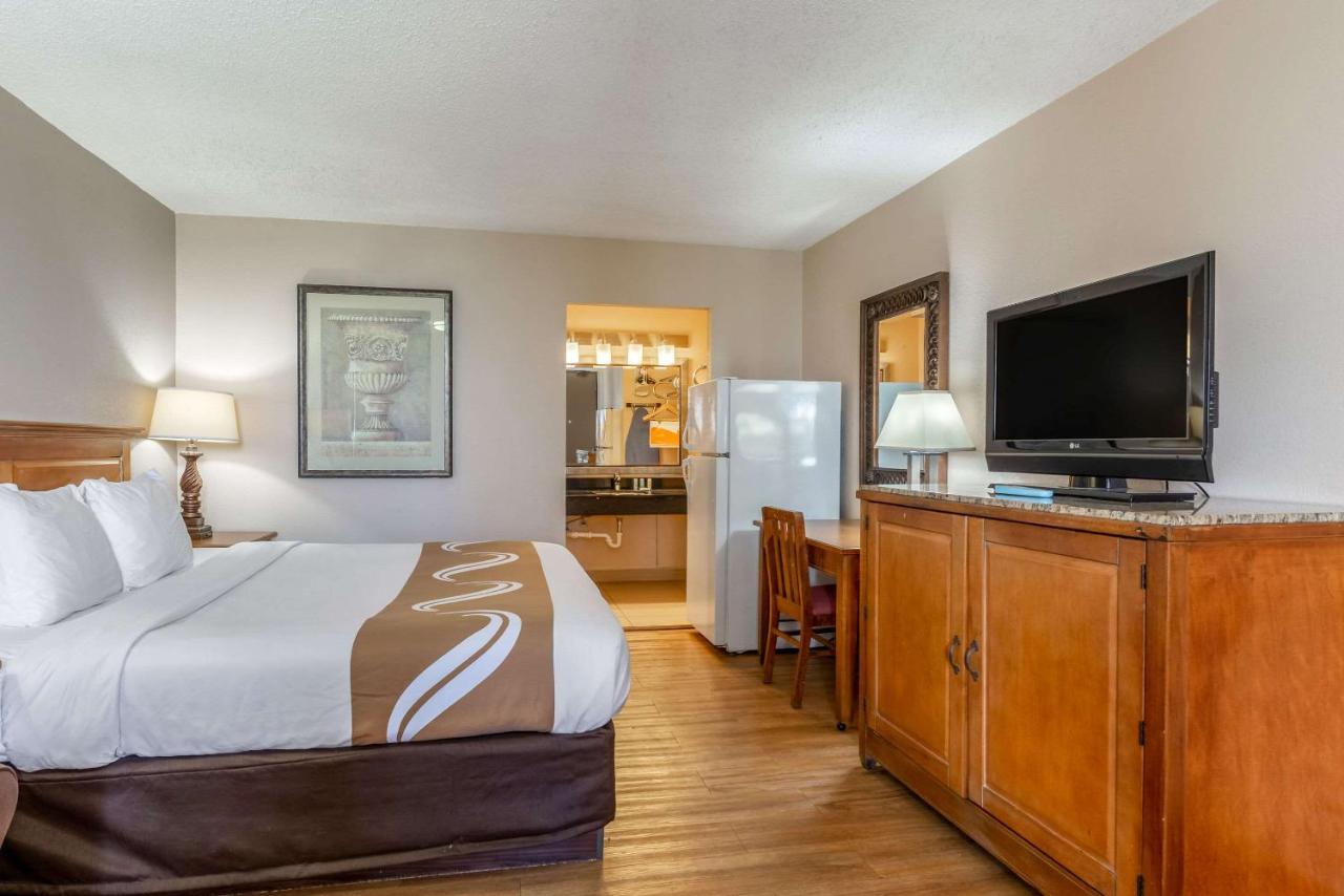 King Suite - Non-Smoking at Quality Inn Pasadena - Houston East
